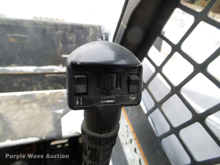 image for item EW9862 1999 Bobcat 873 skid steer