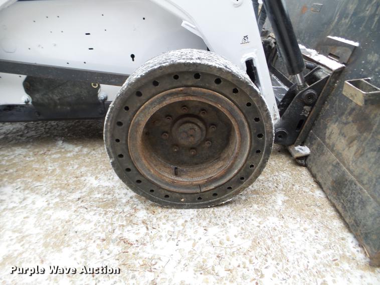 image for item EW9862 1999 Bobcat 873 skid steer