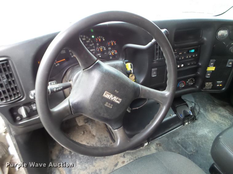 image for item EW9863 2005 GMC C4500 flatbed truck