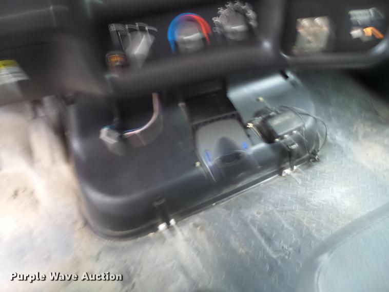 image for item EW9863 2005 GMC C4500 flatbed truck