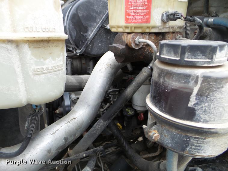 image for item EW9863 2005 GMC C4500 flatbed truck