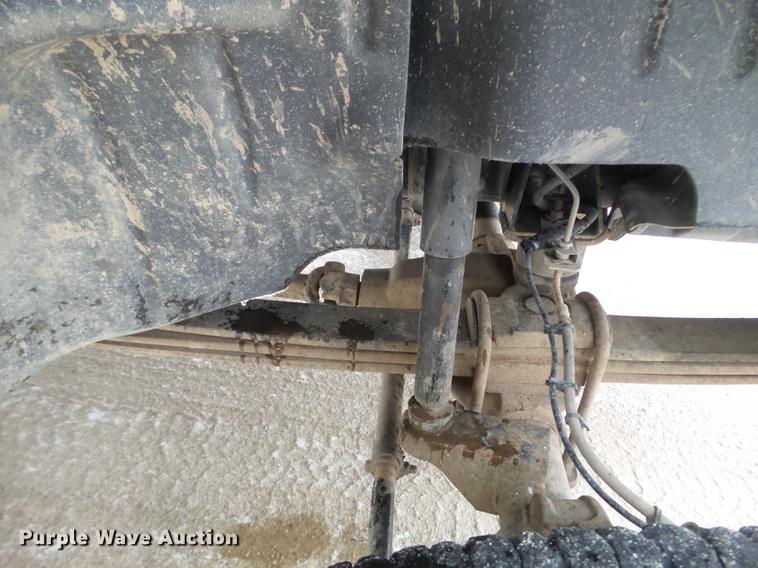 image for item EW9863 2005 GMC C4500 flatbed truck