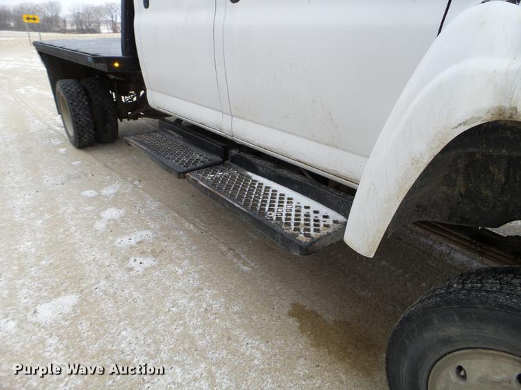 image for item EW9863 2005 GMC C4500 flatbed truck