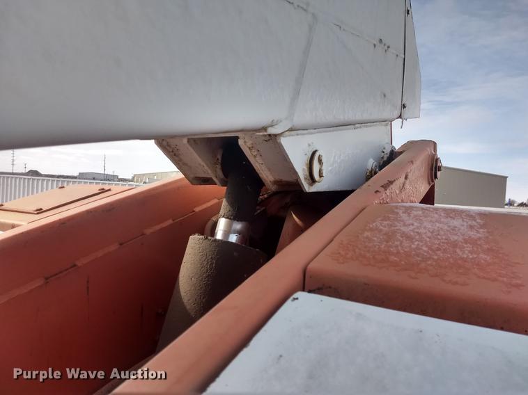 image for item FE9288 Snorkelift TB-42PR boom lift