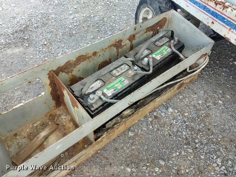 image for item FE9290 1995 Skyjack SJIII 4626 scissor lift