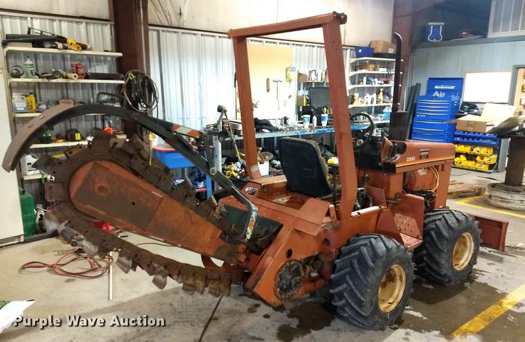 image for item FE9293 Ditch Witch 2300 trencher
