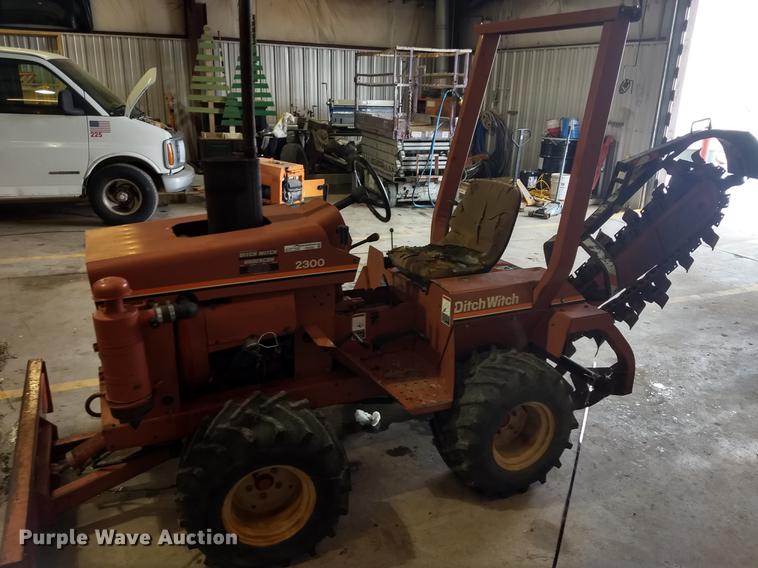 image for item FE9293 Ditch Witch 2300 trencher