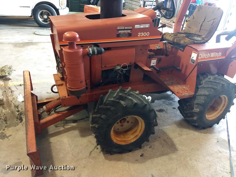 image for item FE9293 Ditch Witch 2300 trencher