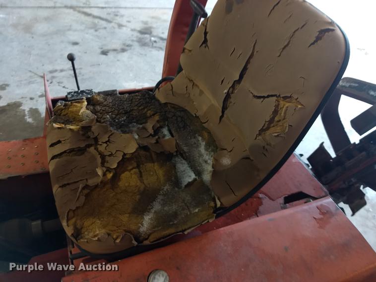 image for item FE9293 Ditch Witch 2300 trencher