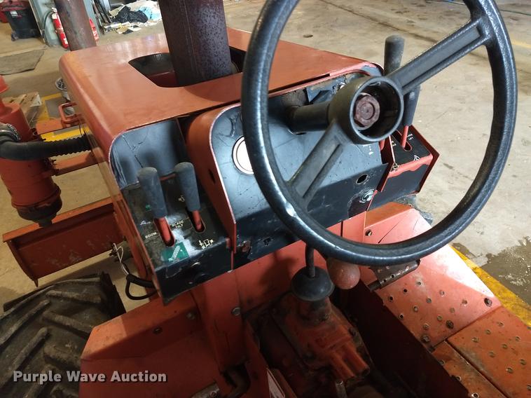 image for item FE9293 Ditch Witch 2300 trencher