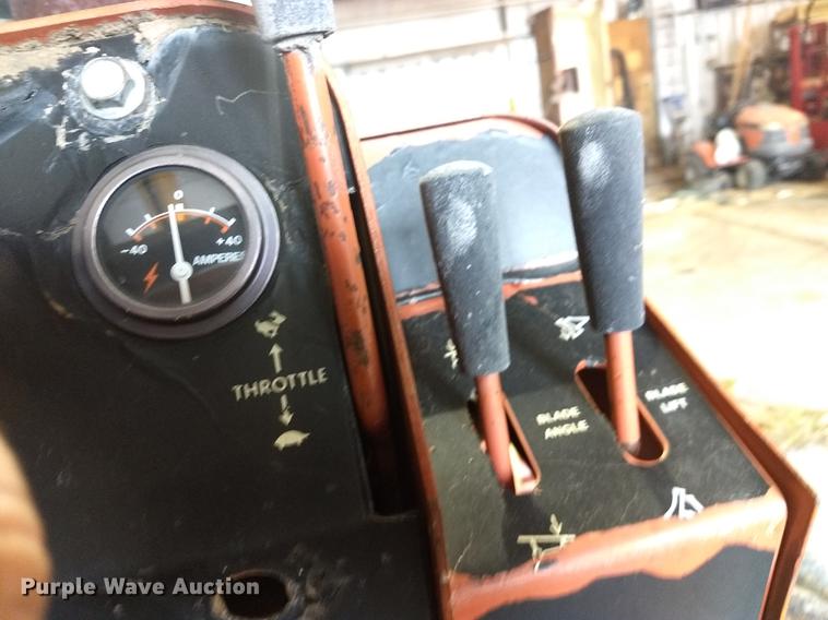 image for item FE9293 Ditch Witch 2300 trencher