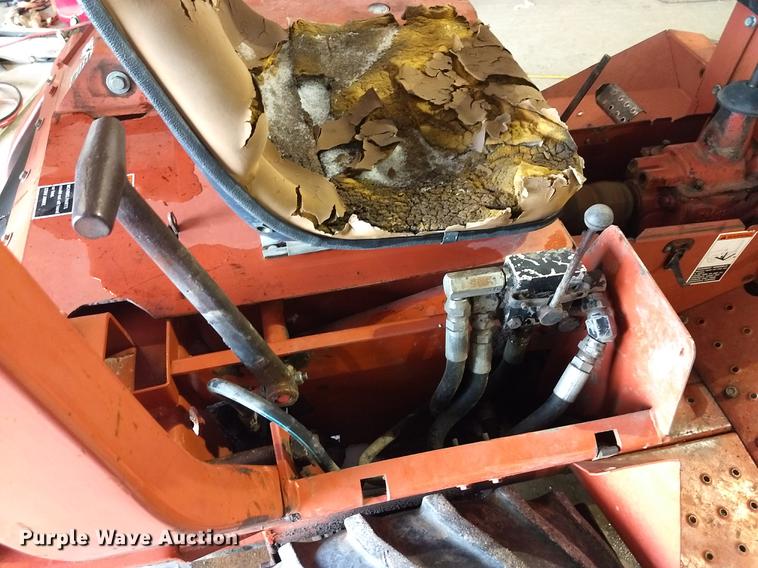 image for item FE9293 Ditch Witch 2300 trencher