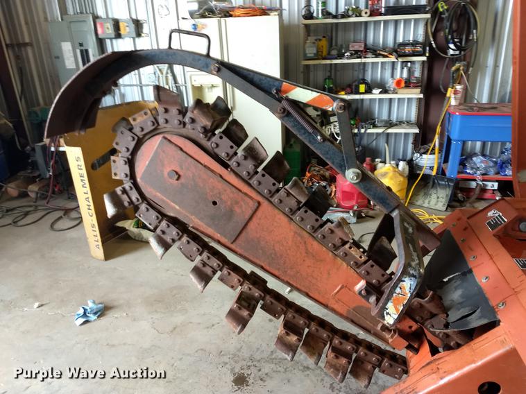 image for item FE9293 Ditch Witch 2300 trencher