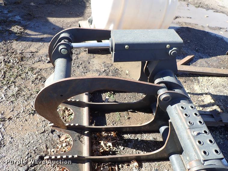 image for item FH9503 2015 Bobcat 66RT grapple bucket