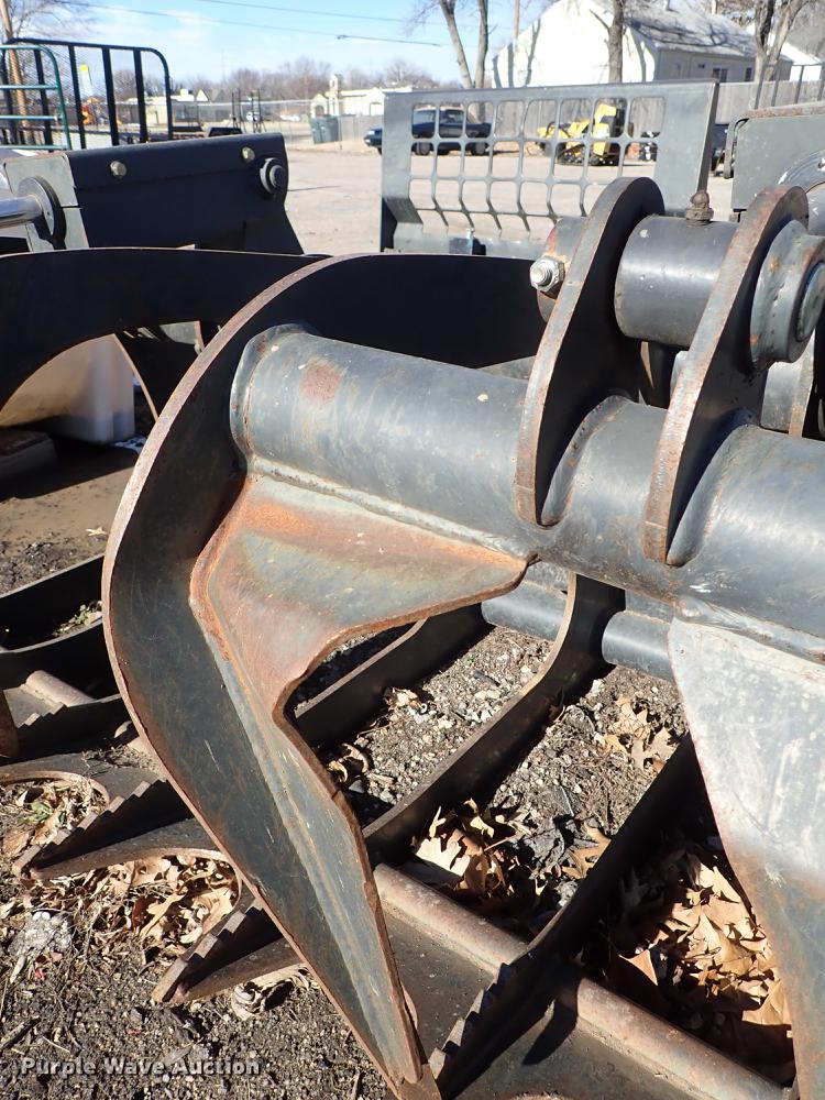 image for item FH9503 2015 Bobcat 66RT grapple bucket