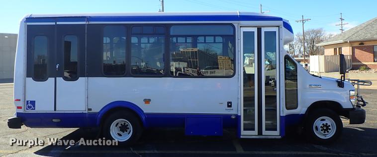 image for item FH9505 2012 Ford Econoline E450 Eldorado Aerotech 220 shuttle bus