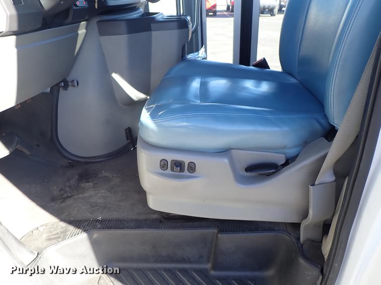 image for item FH9505 2012 Ford Econoline E450 Eldorado Aerotech 220 shuttle bus