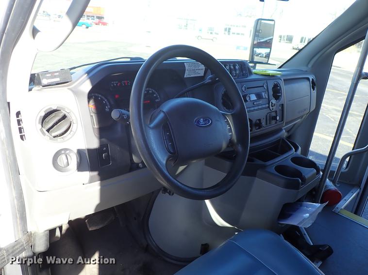 image for item FH9505 2012 Ford Econoline E450 Eldorado Aerotech 220 shuttle bus