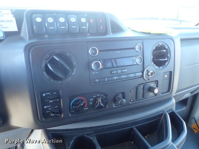 image for item FH9505 2012 Ford Econoline E450 Eldorado Aerotech 220 shuttle bus