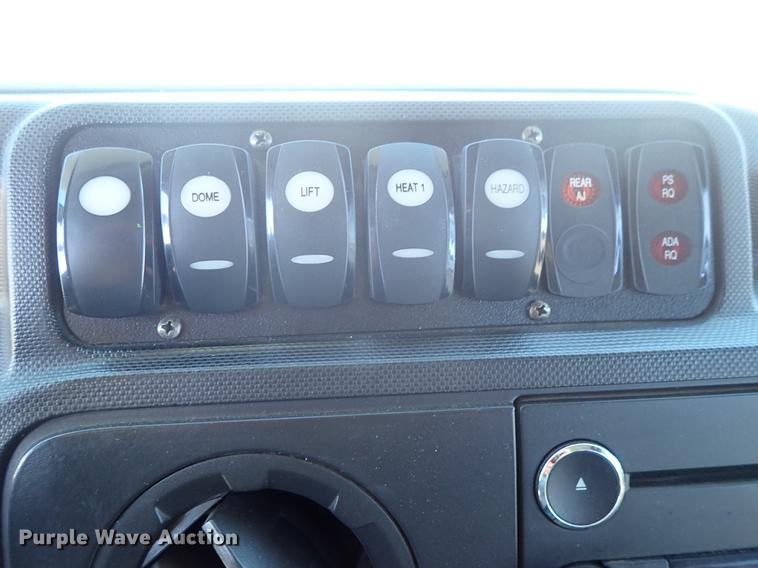 image for item FH9505 2012 Ford Econoline E450 Eldorado Aerotech 220 shuttle bus