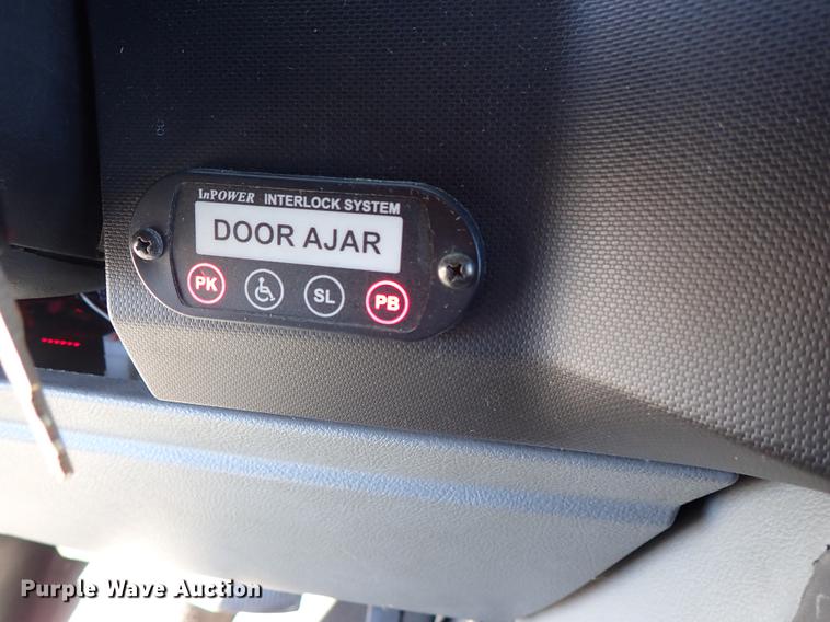 image for item FH9505 2012 Ford Econoline E450 Eldorado Aerotech 220 shuttle bus