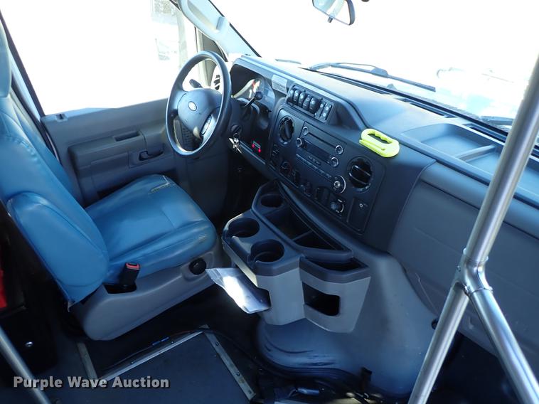 image for item FH9505 2012 Ford Econoline E450 Eldorado Aerotech 220 shuttle bus