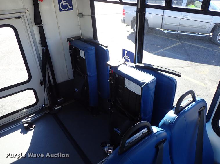 image for item FH9505 2012 Ford Econoline E450 Eldorado Aerotech 220 shuttle bus