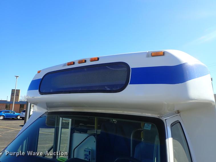 image for item FH9505 2012 Ford Econoline E450 Eldorado Aerotech 220 shuttle bus
