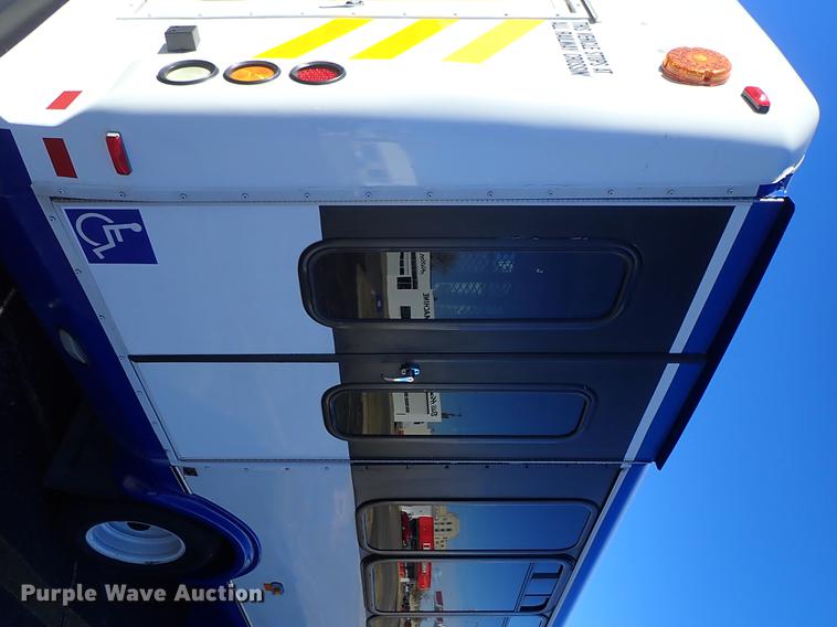 image for item FH9505 2012 Ford Econoline E450 Eldorado Aerotech 220 shuttle bus