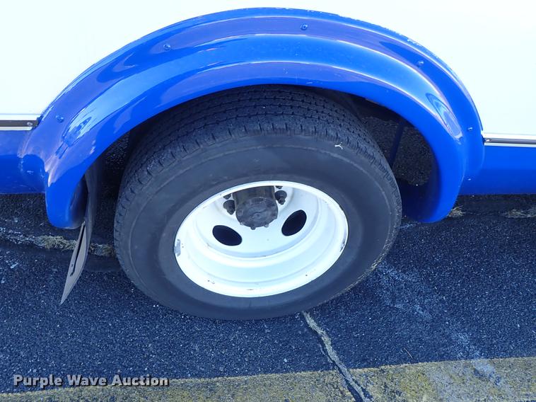 image for item FH9505 2012 Ford Econoline E450 Eldorado Aerotech 220 shuttle bus