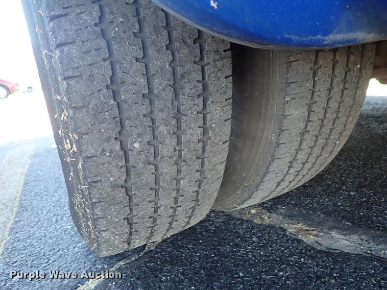 image for item FH9505 2012 Ford Econoline E450 Eldorado Aerotech 220 shuttle bus