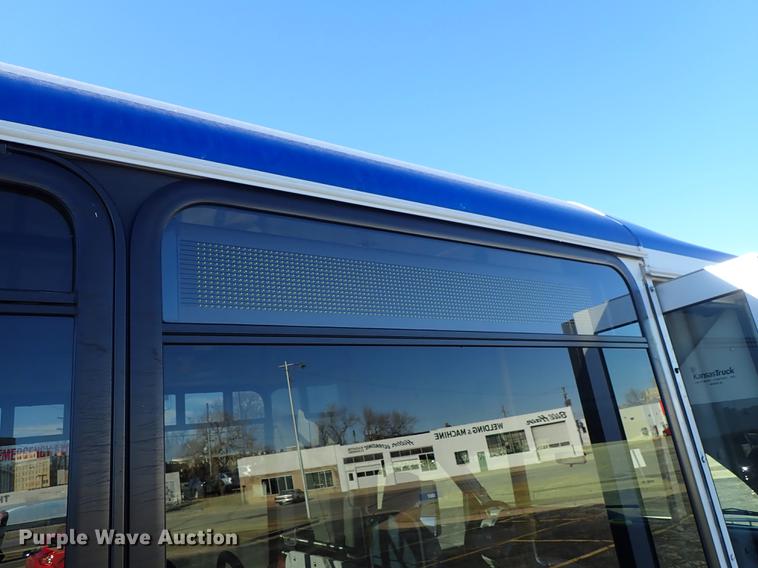 image for item FH9505 2012 Ford Econoline E450 Eldorado Aerotech 220 shuttle bus