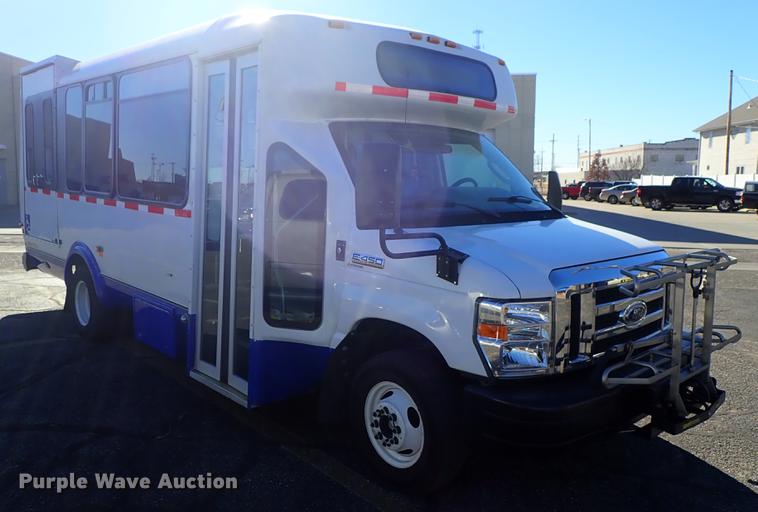 image for item FH9506 2014 Ford Econoline E450 Eldorado Aerotech 220 shuttle bus