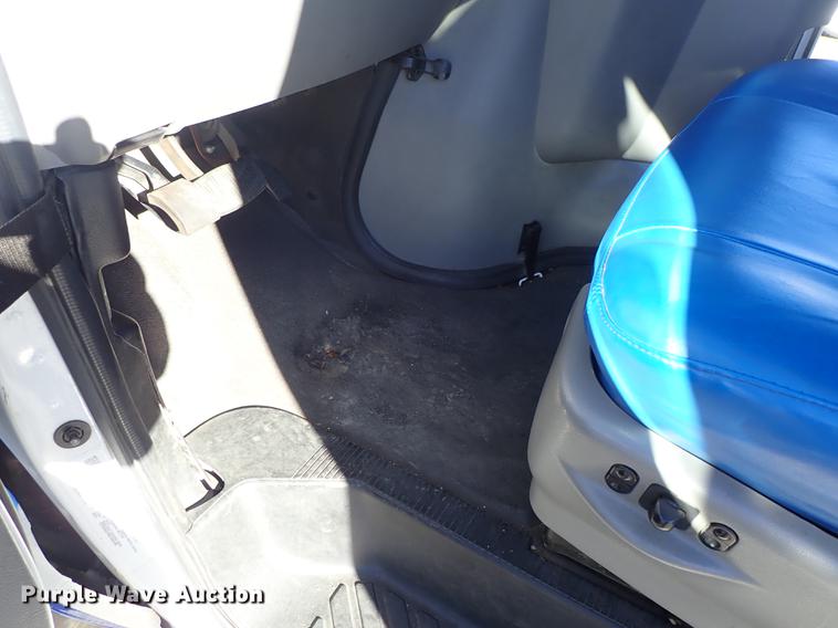 image for item FH9506 2014 Ford Econoline E450 Eldorado Aerotech 220 shuttle bus