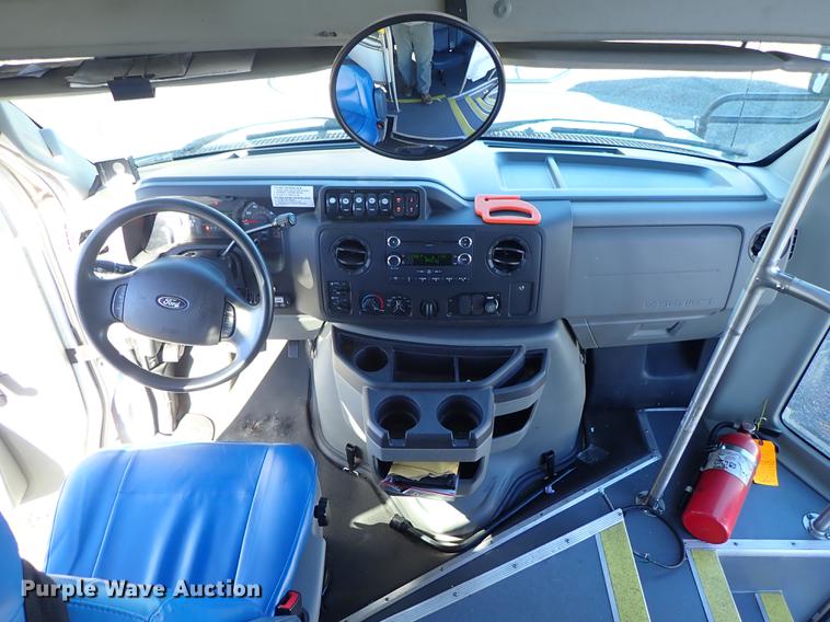 image for item FH9506 2014 Ford Econoline E450 Eldorado Aerotech 220 shuttle bus