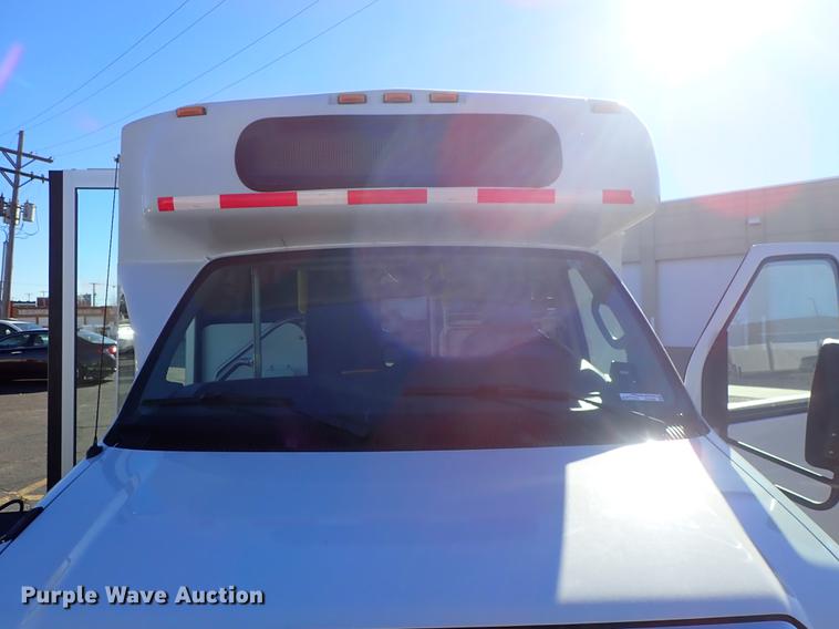 image for item FH9506 2014 Ford Econoline E450 Eldorado Aerotech 220 shuttle bus