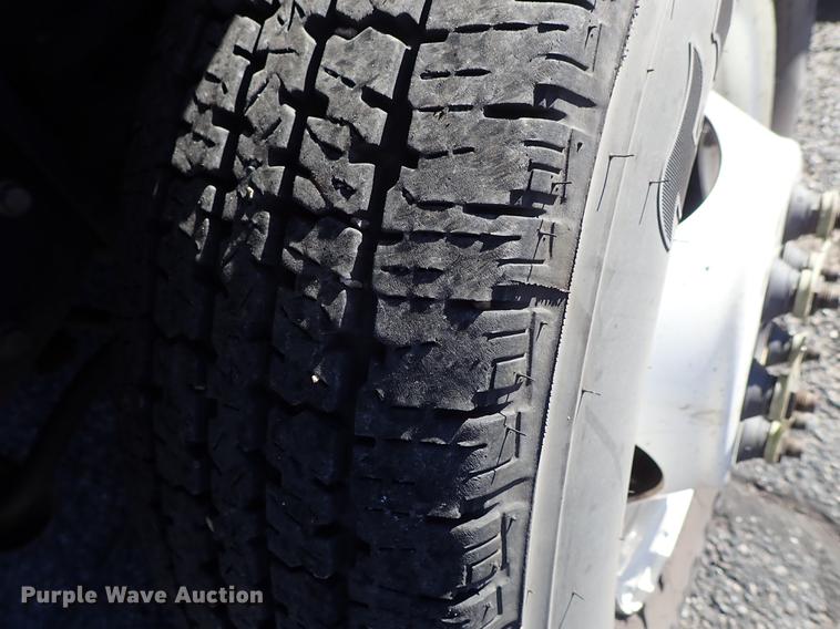 image for item FH9506 2014 Ford Econoline E450 Eldorado Aerotech 220 shuttle bus