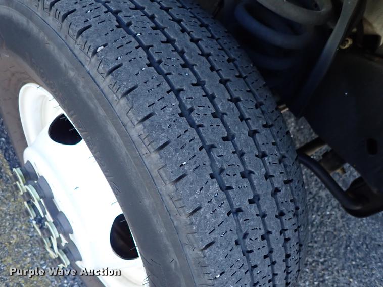 image for item FH9506 2014 Ford Econoline E450 Eldorado Aerotech 220 shuttle bus