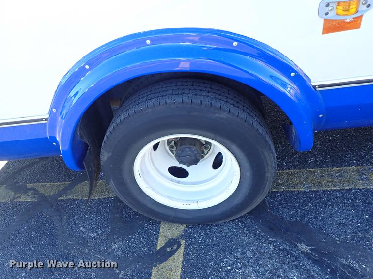 image for item FH9506 2014 Ford Econoline E450 Eldorado Aerotech 220 shuttle bus