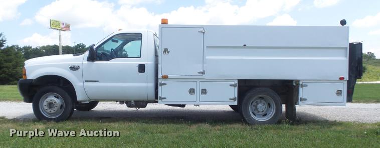 image for item K7559 2001 Ford F450 XL Super Duty tire service truck