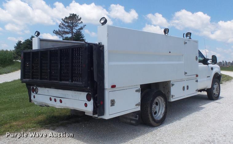 image for item K7559 2001 Ford F450 XL Super Duty tire service truck