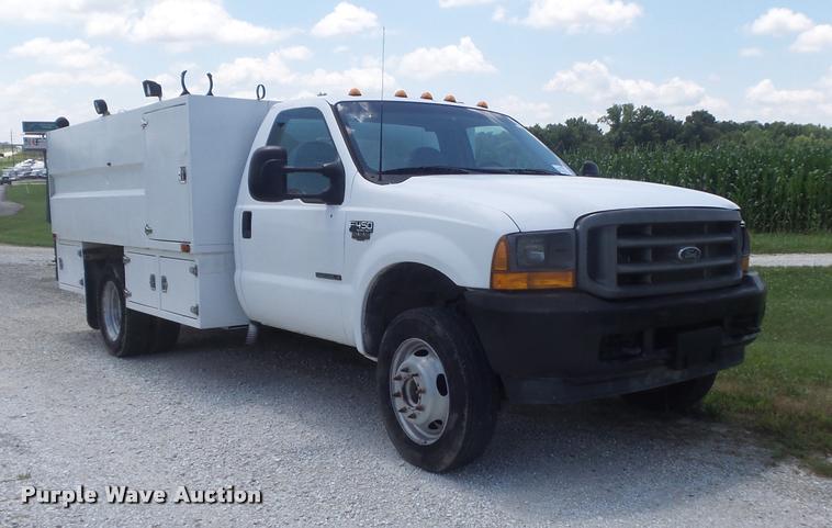 image for item K7559 2001 Ford F450 XL Super Duty tire service truck