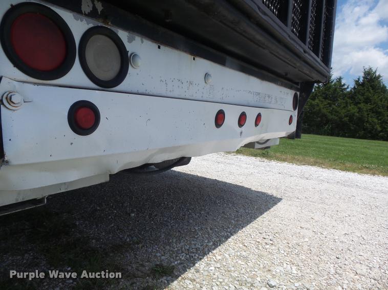 image for item K7559 2001 Ford F450 XL Super Duty tire service truck