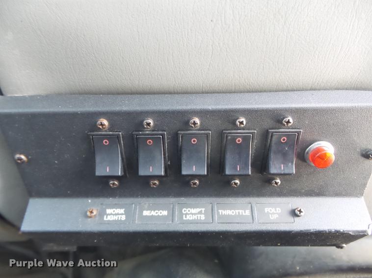 image for item K7559 2001 Ford F450 XL Super Duty tire service truck