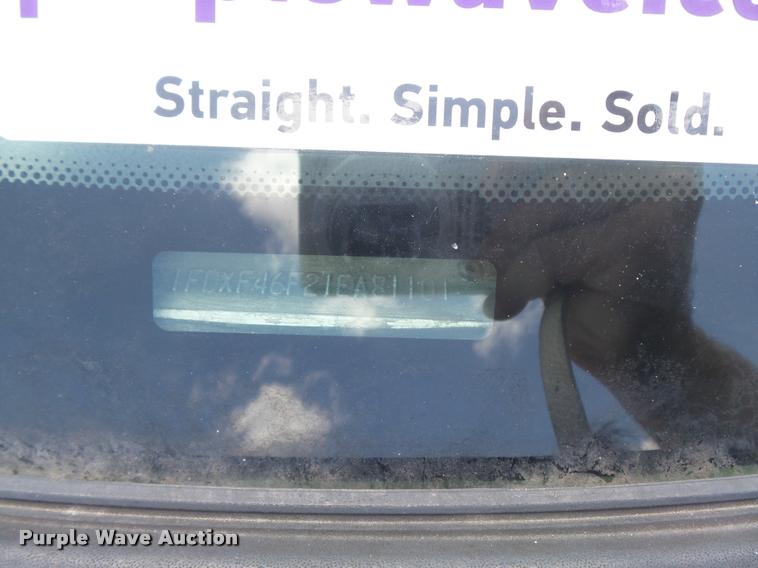 image for item K7559 2001 Ford F450 XL Super Duty tire service truck