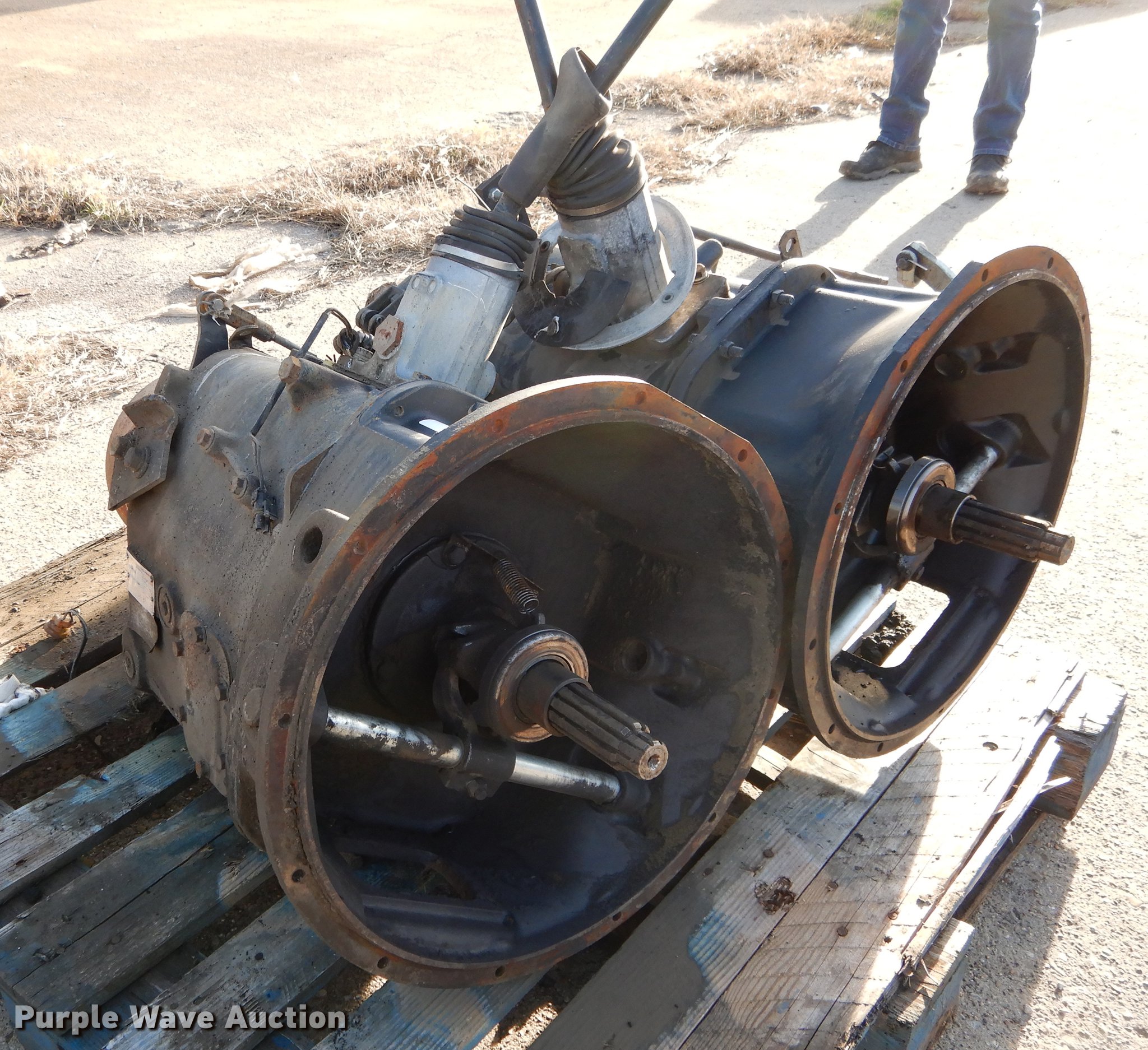 (2) Spicer transmissions in Dallas, TX Item DC0183 sold Purple Wave