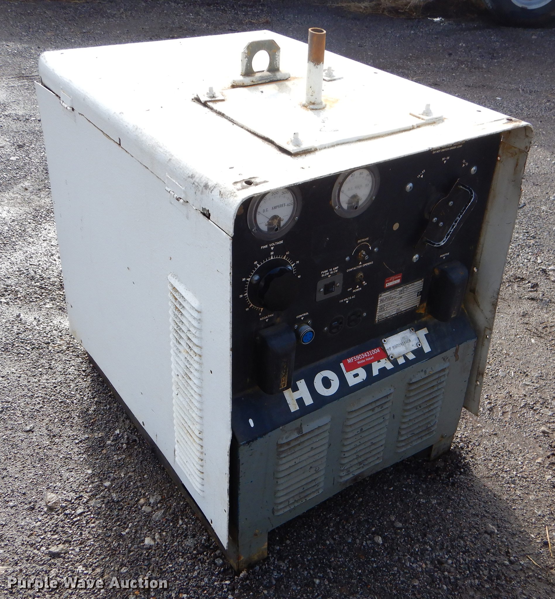 Hobart RC-300 welder in Collinsville, OK | Item ER9385 sold | Purple Wave