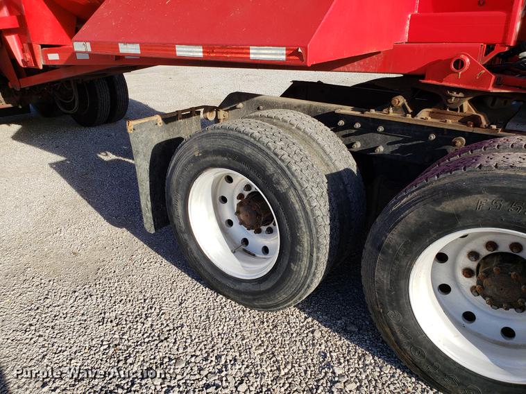 image for item AV9358 1995 Mack CH613 semi truck