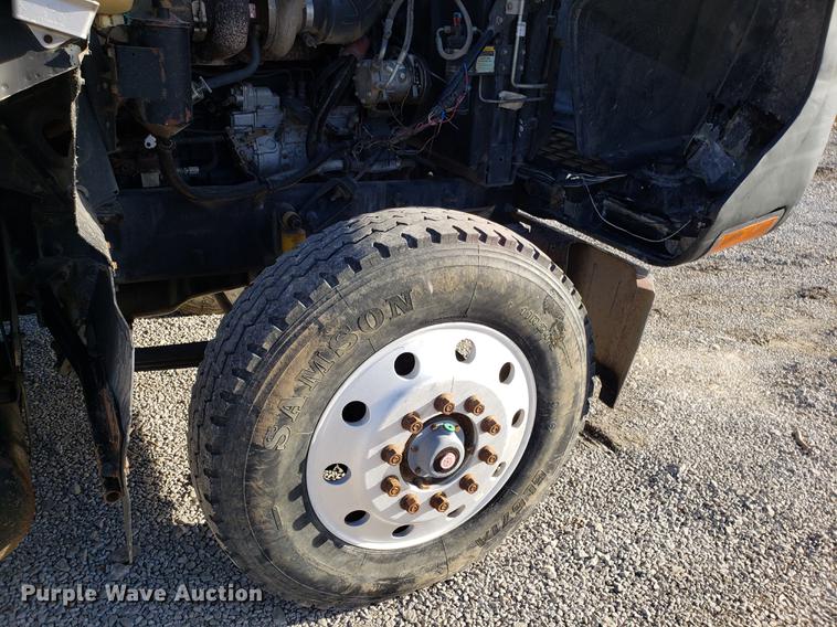 image for item AV9358 1995 Mack CH613 semi truck