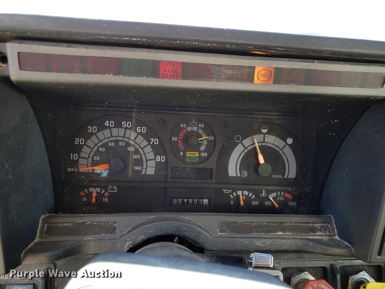 image for item AV9360 2002 GMC C7500 dump truck